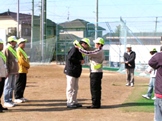 並んでいる隊員たち